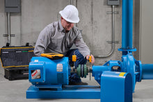 Load image into Gallery viewer, Fluke 832 Laser Shaft Alignment Tool for Standard Machines